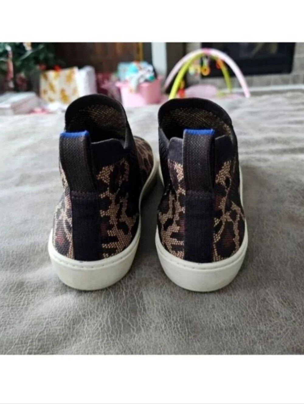 Rothys Limited Edition Wildcat Print Chelsea Booties Size 9.5
